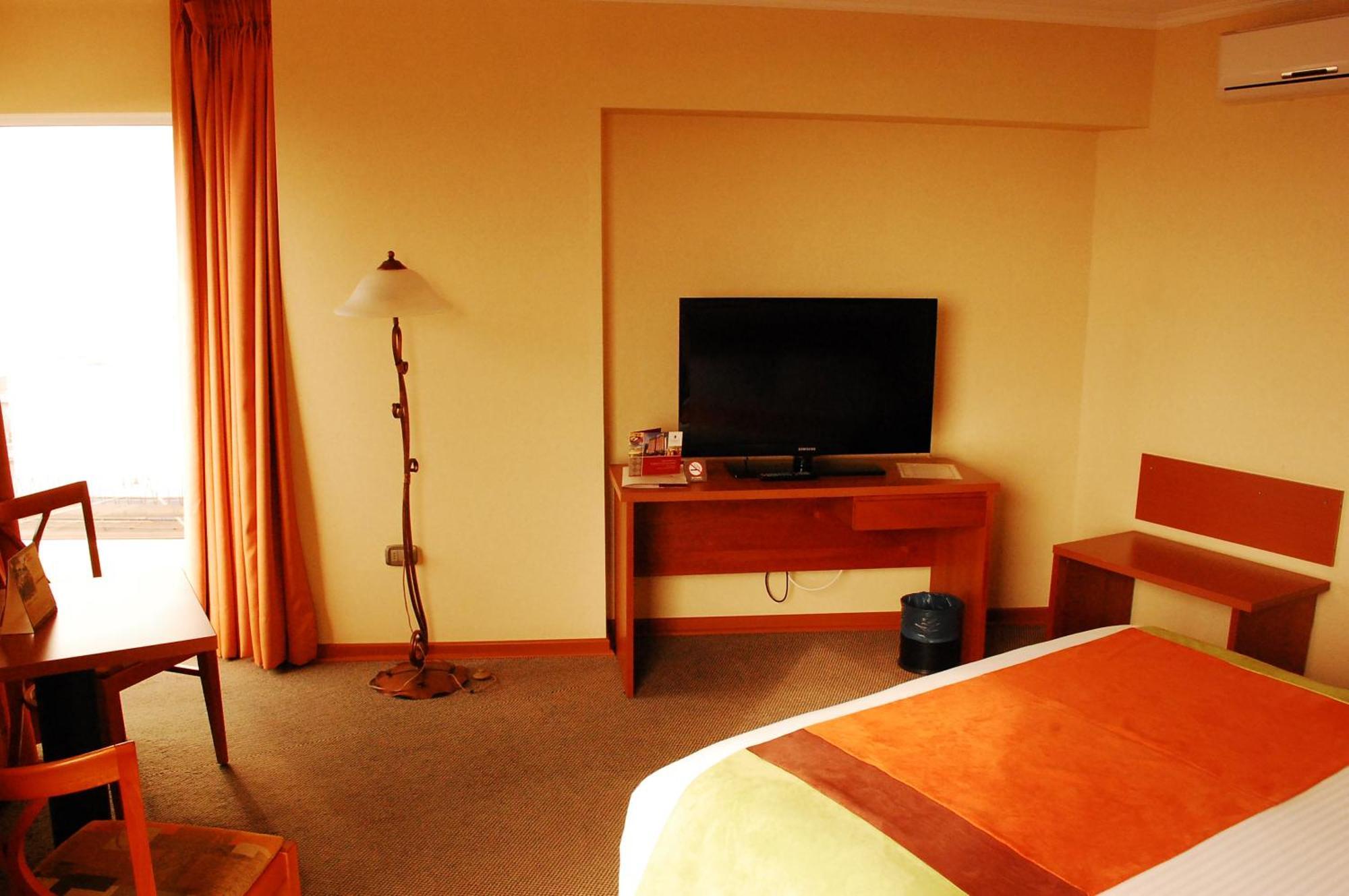 אנטופגסטה Hotel Florencia Suites & Apartments חדר תמונה