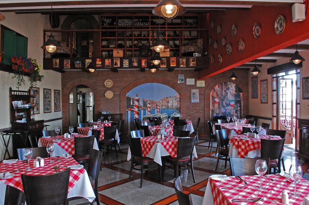 אנטופגסטה Hotel Florencia Suites & Apartments מראה חיצוני תמונה