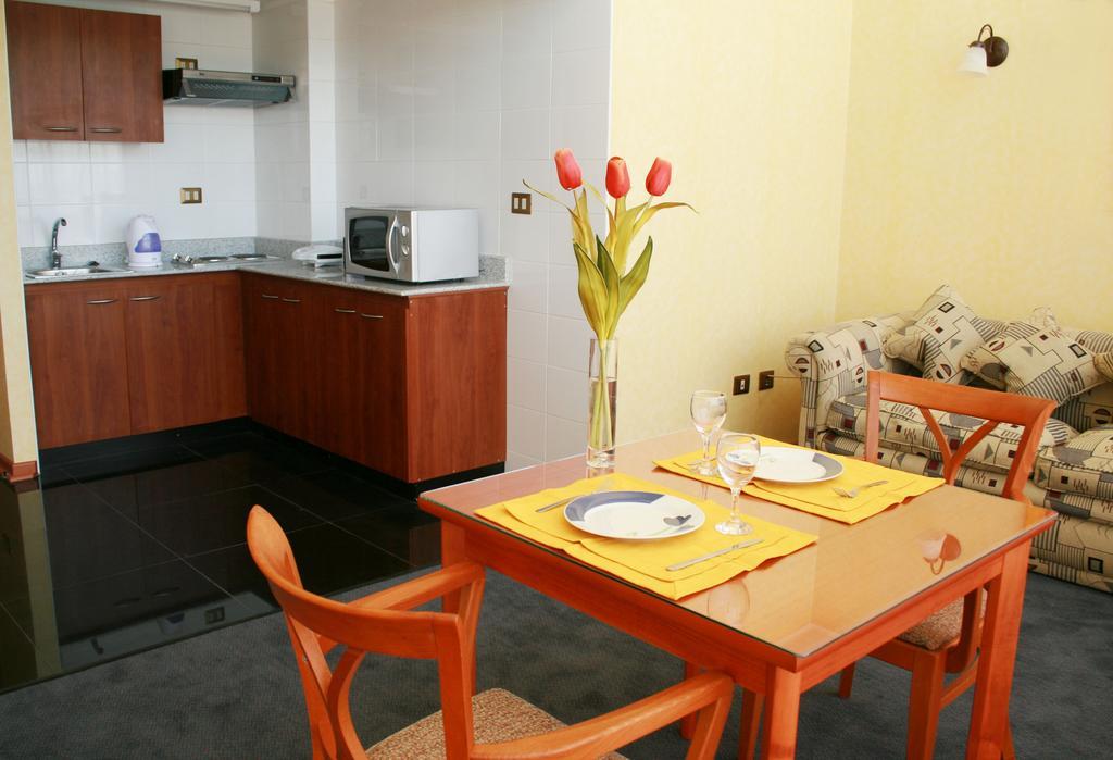 אנטופגסטה Hotel Florencia Suites & Apartments מראה חיצוני תמונה
