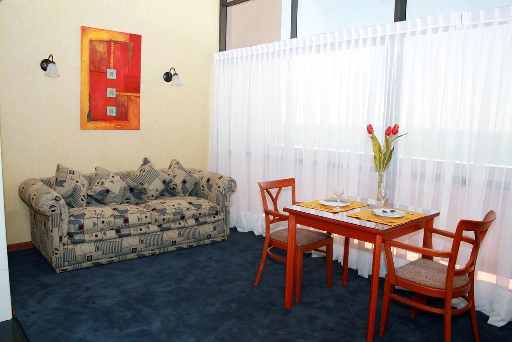 אנטופגסטה Hotel Florencia Suites & Apartments מראה חיצוני תמונה